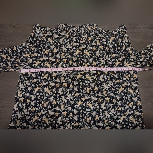 Vigoss Floral High Neck Ruffle Trim Blouse Size XXL Sold at Maurices - Picture 6 of 13